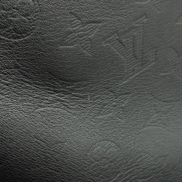 LOUIS VUITTON Pochette・Discovery Monogram Shadow Noir - Picture 6 of 16